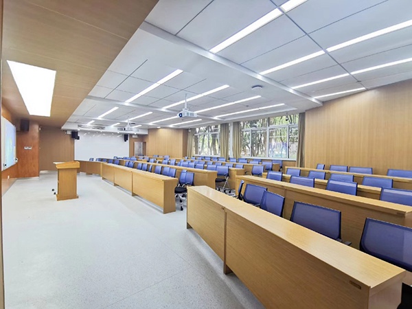江西财经大学