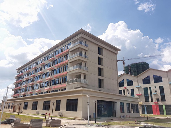 龙南里仁高铁新区小学